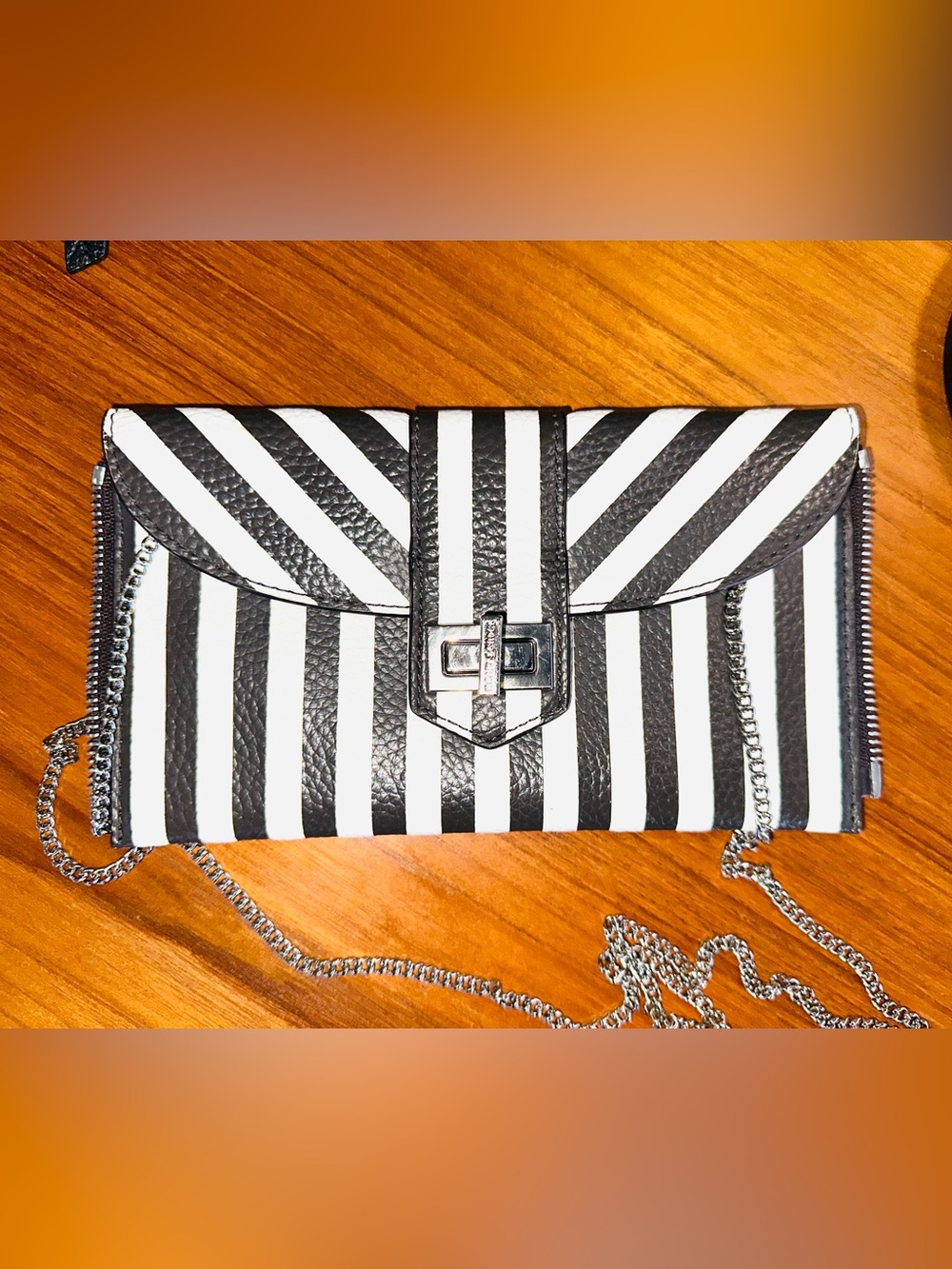 Henri Bendel New York Rivington 2-in-1 Flap Crossbody Bag & Envelope Clutch Set - Picture 7 of 16